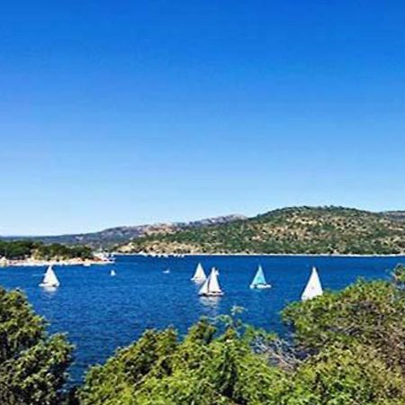 Апартаменты Playa De Madrid Сан-Мартин-де-Вальдейглесьяс Экстерьер фото